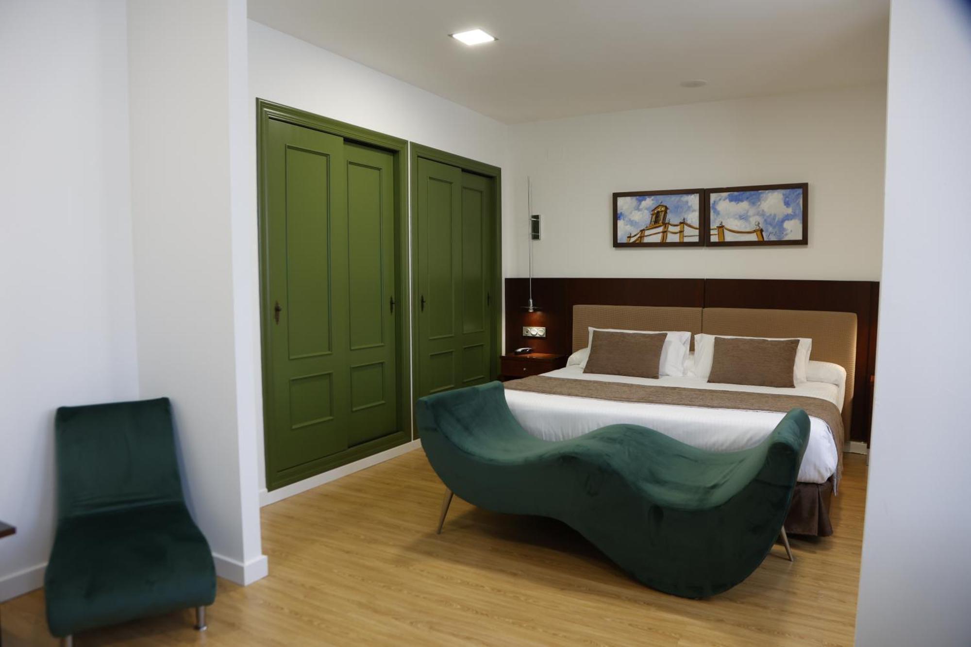 Hotel El Carmen Пуэнте-Хениль Экстерьер фото