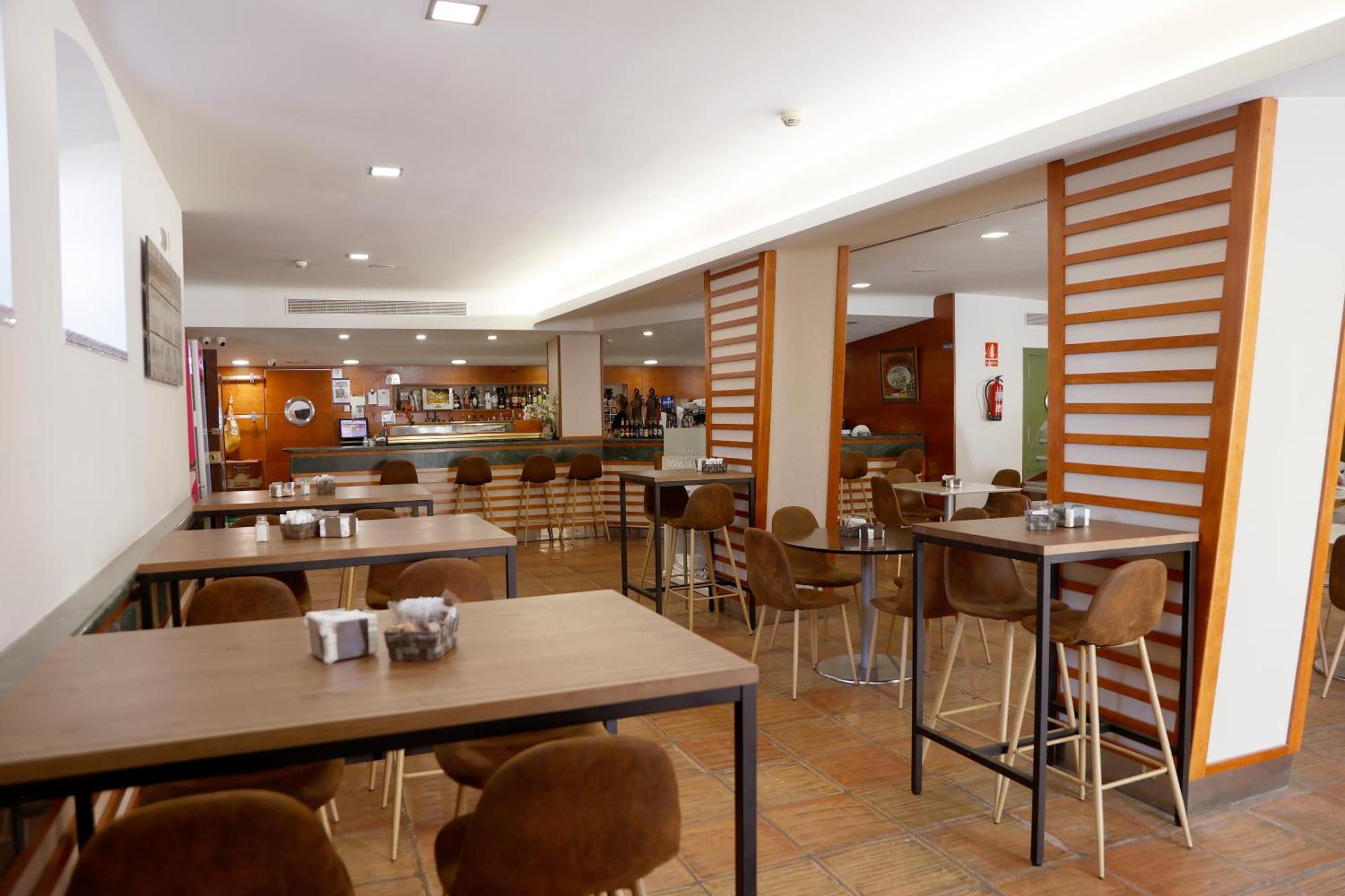 Hotel El Carmen Пуэнте-Хениль Экстерьер фото