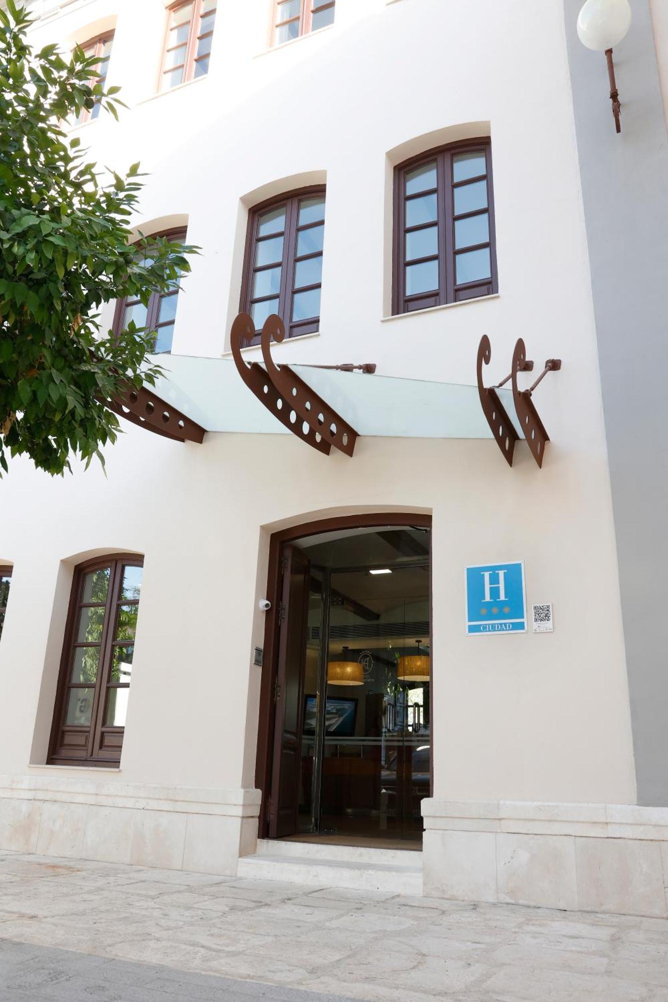 Hotel El Carmen Пуэнте-Хениль Экстерьер фото
