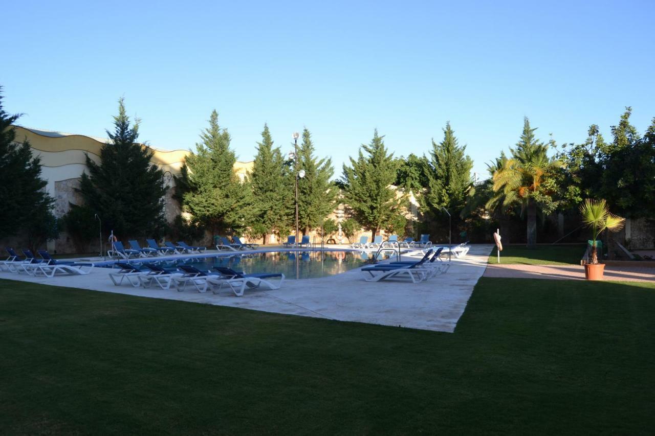 Hotel El Carmen Пуэнте-Хениль Экстерьер фото