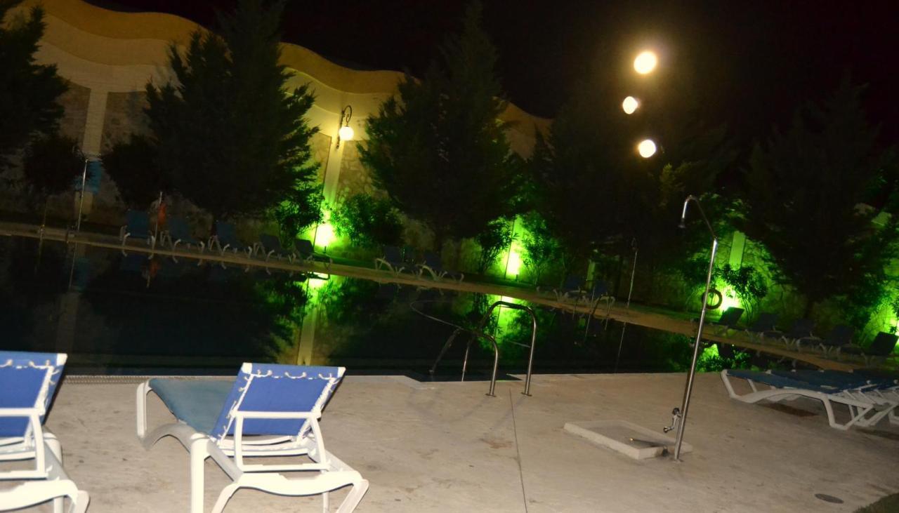 Hotel El Carmen Пуэнте-Хениль Экстерьер фото